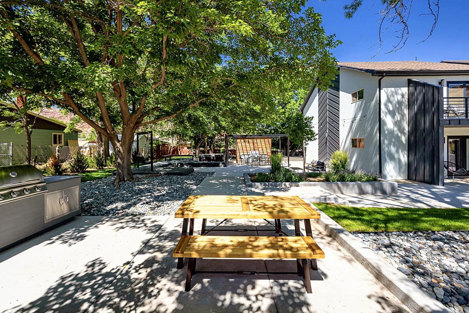 Near Downtown Stylish 2Br With Amazing Patio - 3 Villa Moab Luaran gambar